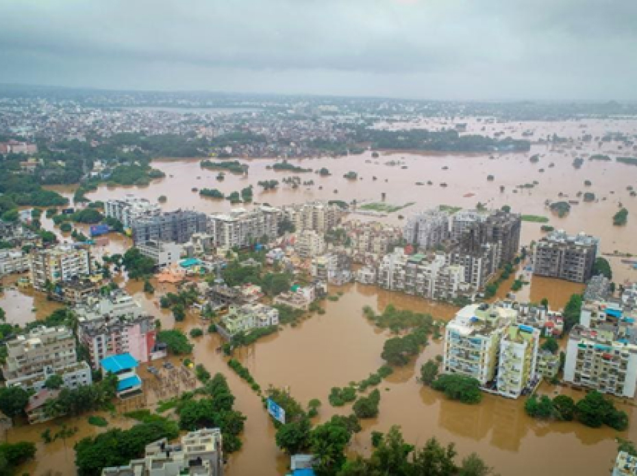 Flood Relief in Sainik Takli, Kolhapur